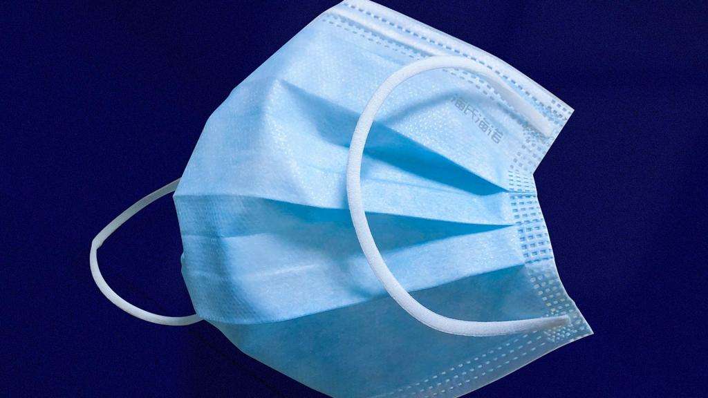 Bulk blue mask, non-woven thick 3-layer breathable mask with adjustable ear hooks, nose and mouthpiece